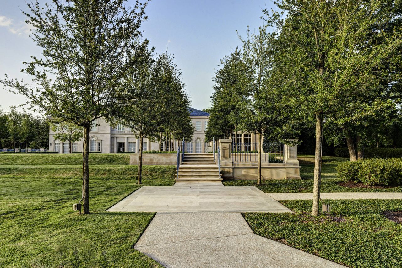 Preston Hollow Property | Dallas Residential Landscaping Compay | Southern Botaincal