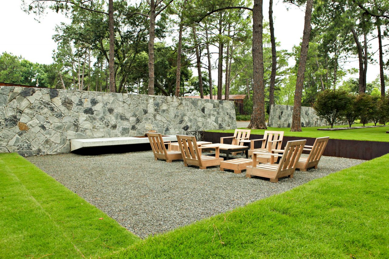 Modern Lakeside Retreat | Residential Landscaping Services in Dallas, Texas