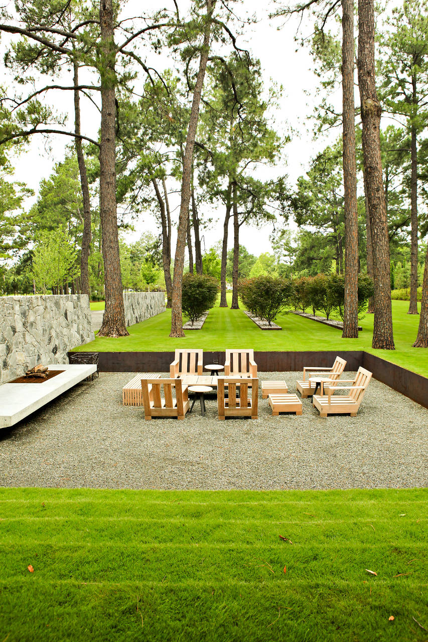 Modern Lakeside Retreat | Residential Landscaping Services Company in Dallas, Texas