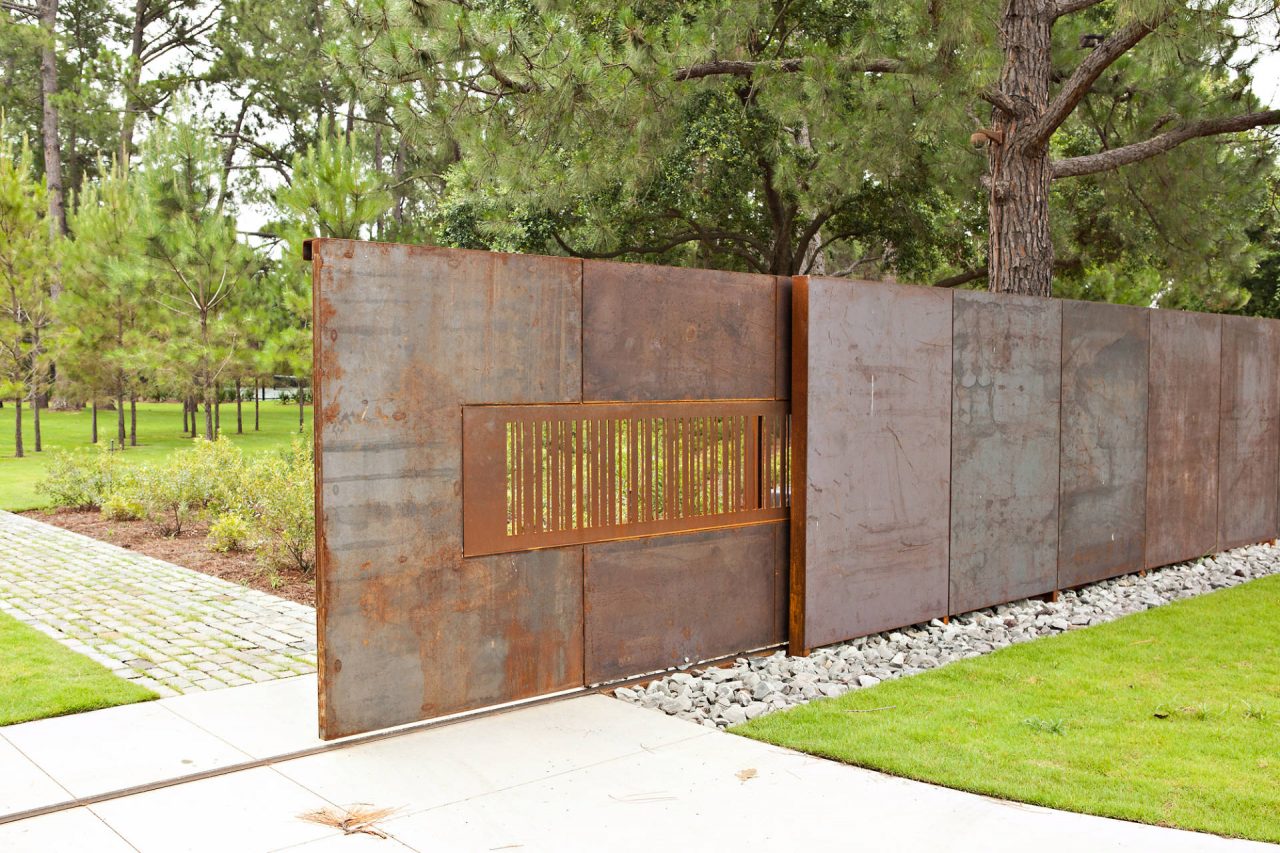 Modern Lakeside Retreat | Residential Landscaping Services Company