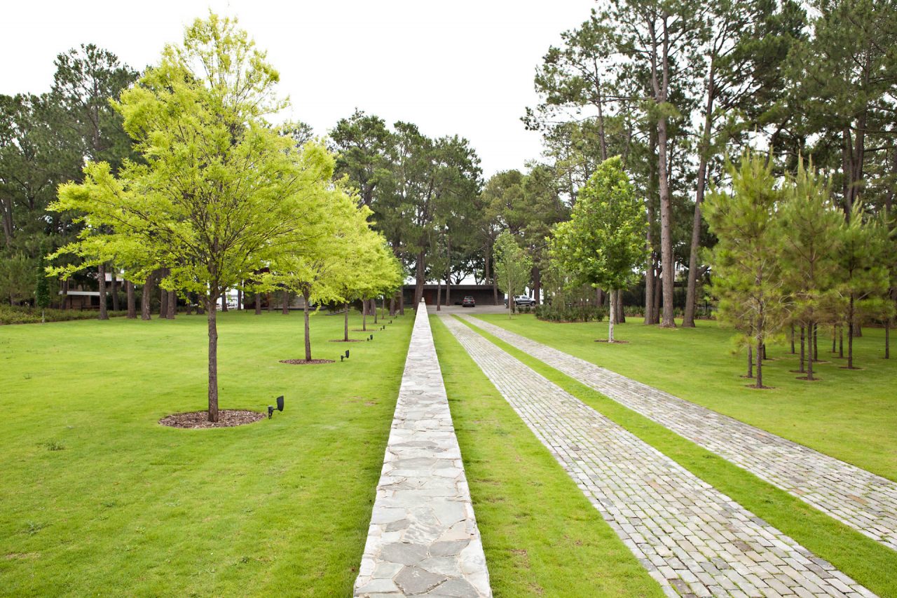 Modern Lakeside Retreat | Residential Landscape Services Company in Dallas, Texas