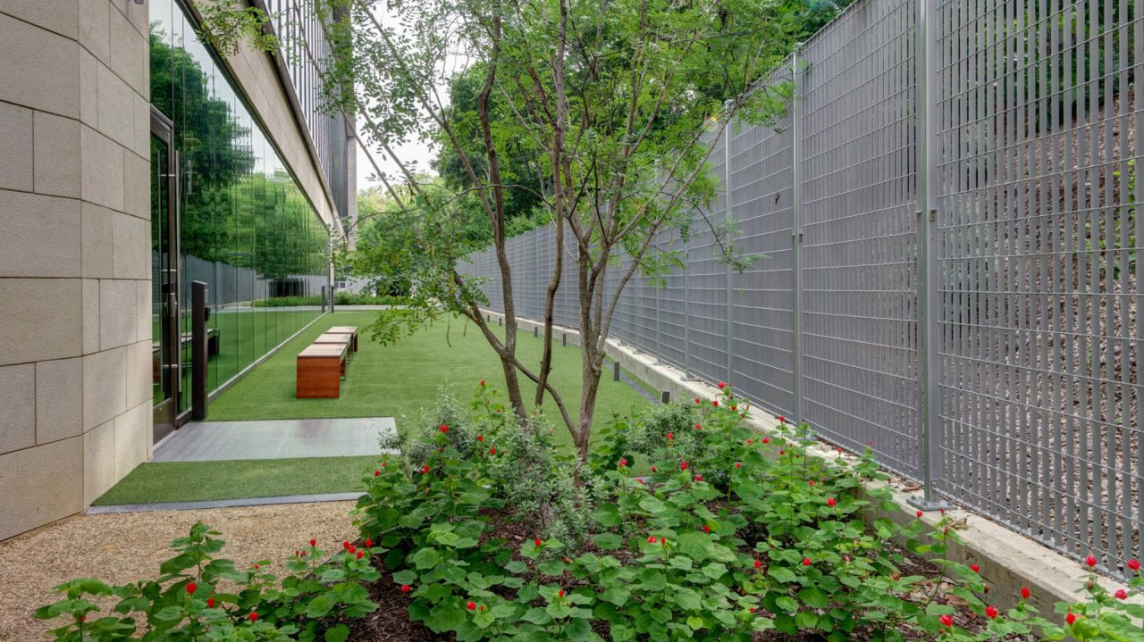 Turtle Creek Offices | Dallas Commercial Landscaper