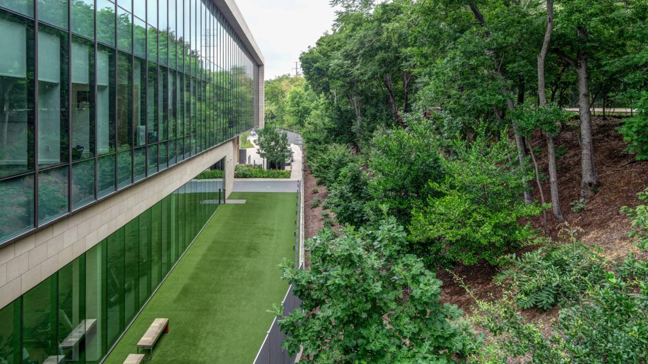 Turtle Creek Offices | Commercial Landscaping Company in Dallas, TX