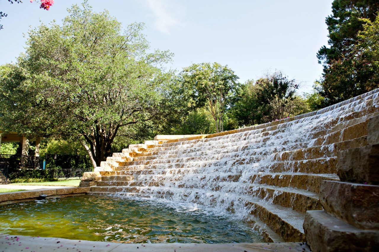 Park Cities Grand Estate | Dallas Residential Landscaper and Tree Care Experts