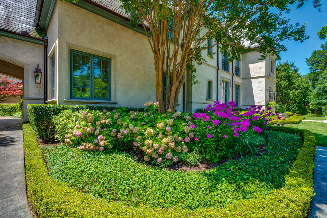 Park Lane Estate | Dallas Landscaping Services | Southern Botanical