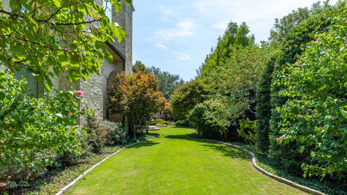 Preston Hollow Landscape - Southern Botanical