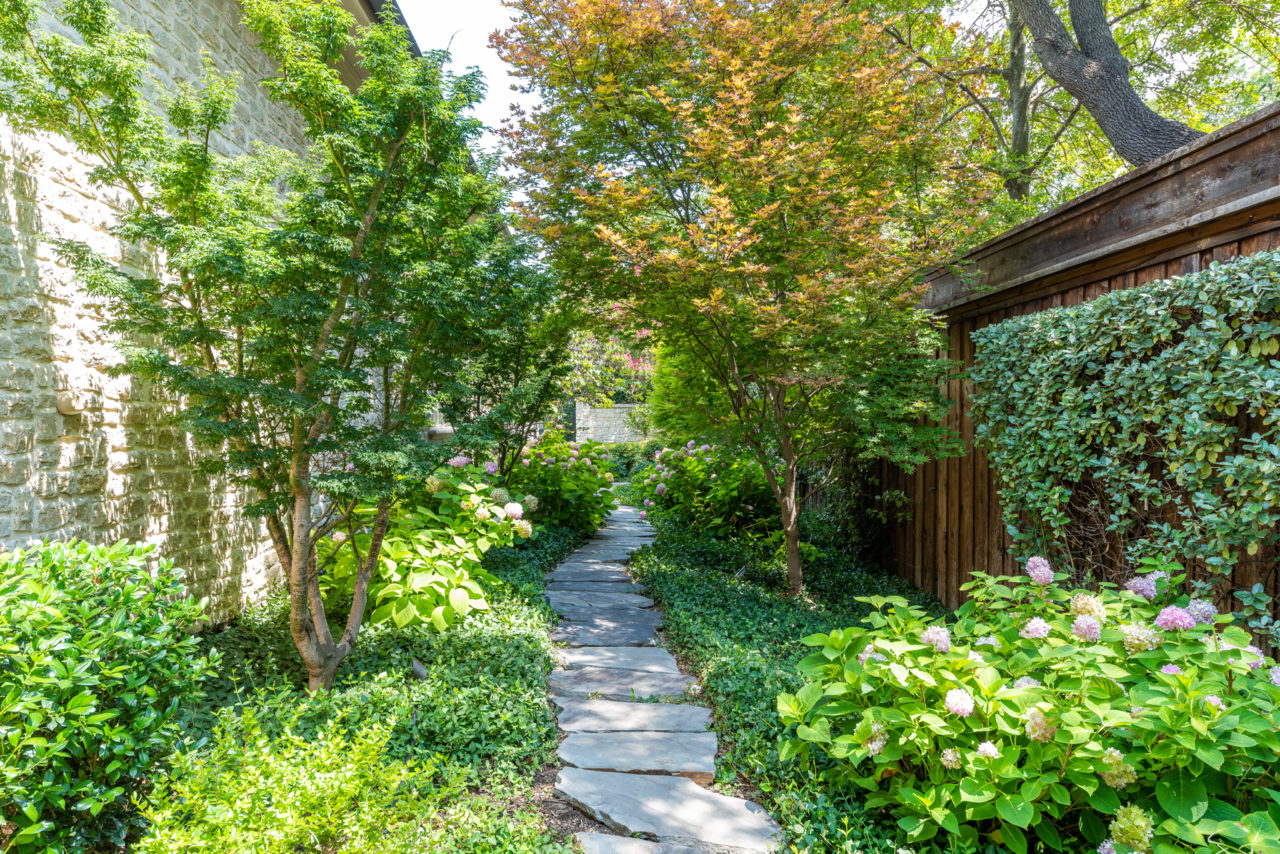 Strait Lane Residence | Residential Landscape | Southern Botanical