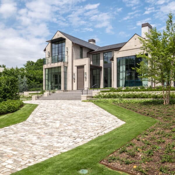 Modern landscape by Southern Botanical in Dallas Texas