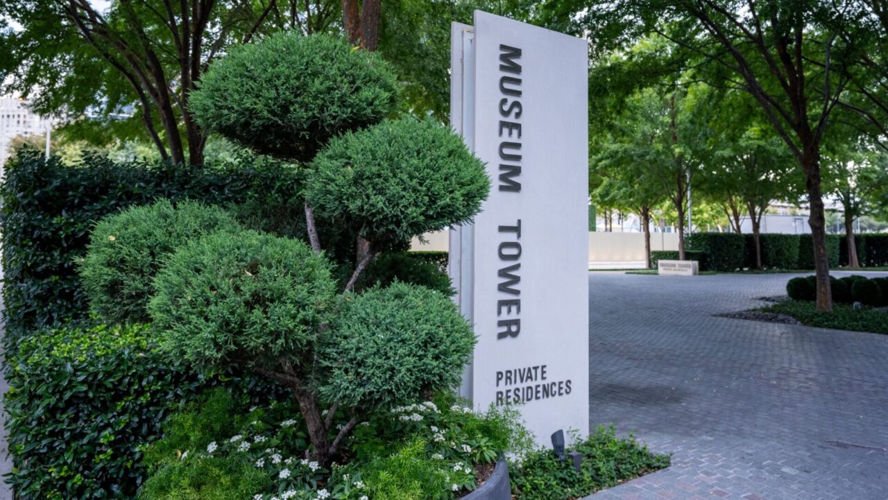 Museum Tower landscape by Southern Botanical